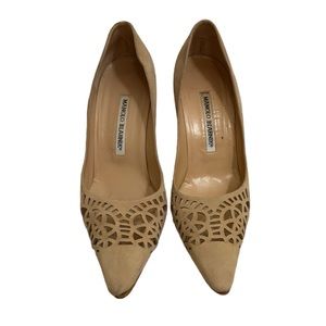 MANOLO BLAHNIK Fiorix Suede Cut Out Heels in Tan